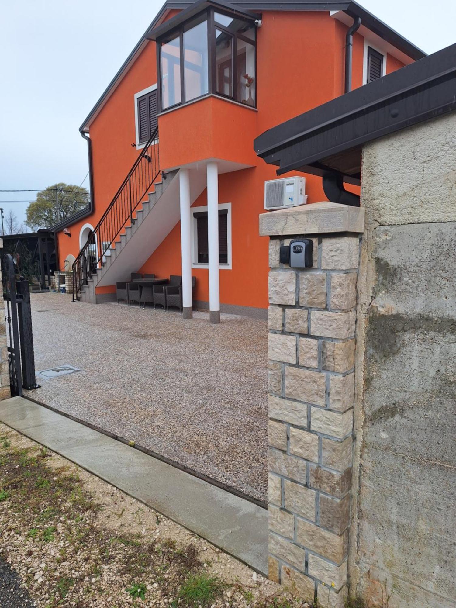 Apartment Dorina Buje Exterior photo